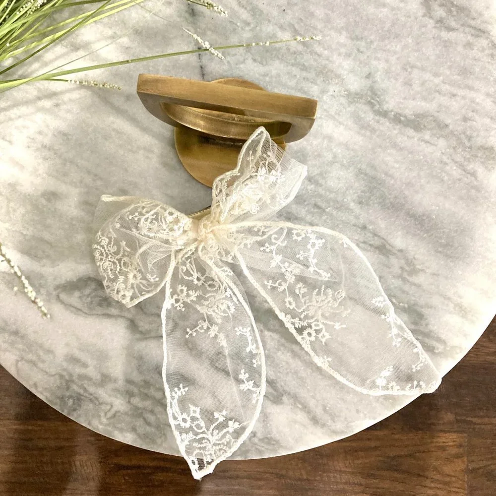 White Lace Bow Floral Embroidery Hair Clip - Picture 2 of 7